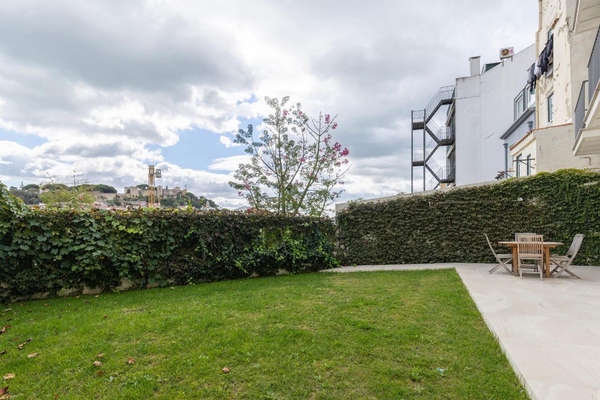 Apartment 2bdr Cozy In Graca By Lovelystay Lisbon